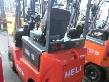 1.5-3噸柴油、電動(dòng)叉車出租、租賃